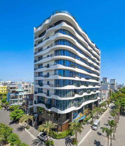 golden lotus grand hotel